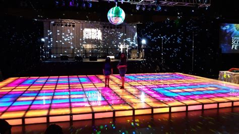 Blinding Lights, une symphonie synthwave illuminant les pistes de danse des années 2020